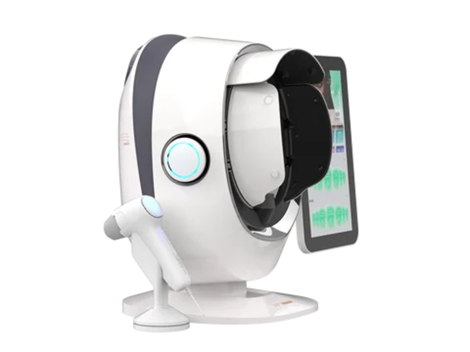 AI Skin Analyzer white finish
